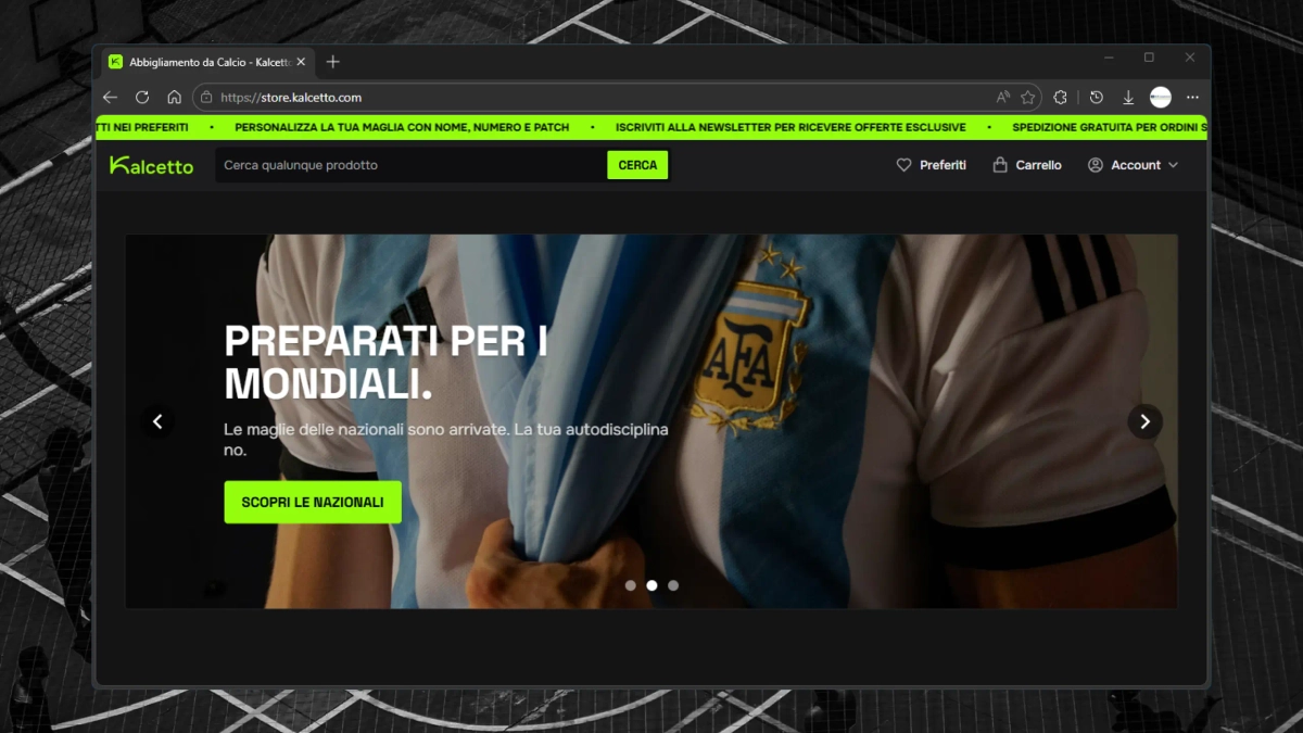 Homepage di Kalcetto Store visualizzata nel browser, con un carosello in evidenza che mostra una maglia della nazionale argentina.